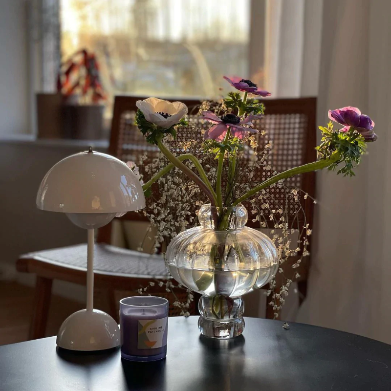 Charming Acrylic Cordless Table Lamp 7