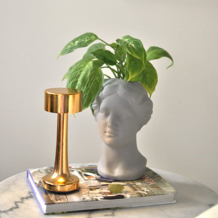 Chic Vintage LED Table Lamp 1