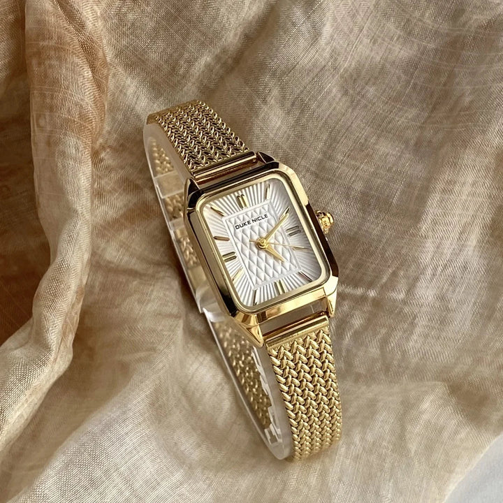 Elegant Stainless Steel Watch 0