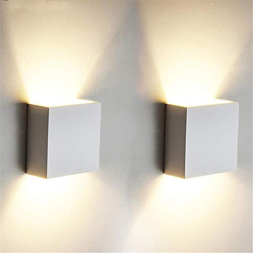Sculptural Aluminum Wall Light 1