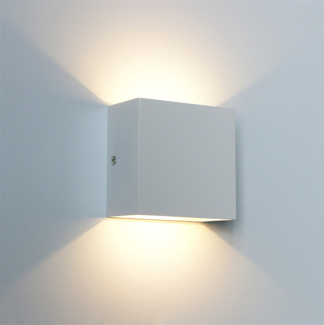 Sculptural Aluminum Wall Light 7