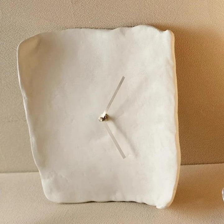 Sculptural Resin Modern Wall Clock 3