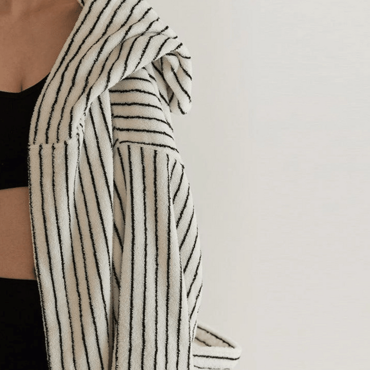 Timeless Jacquard Cotton Bathrobe 2