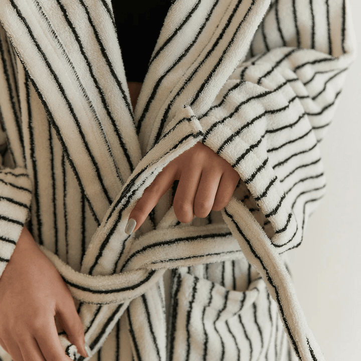 Timeless Jacquard Cotton Bathrobe 4