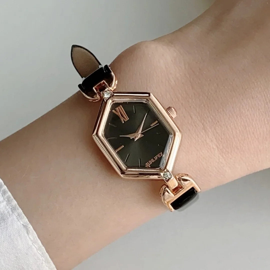 Timeless Leather Alloy Wristwatch 4