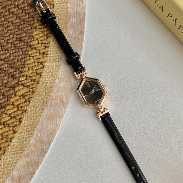 Timeless Leather Alloy Wristwatch 5