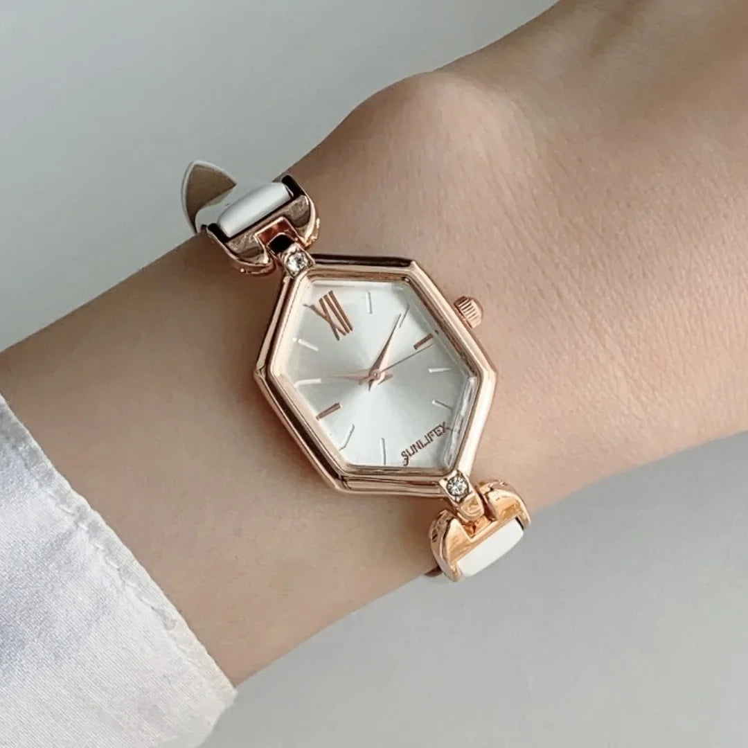 Timeless Leather Alloy Wristwatch 7