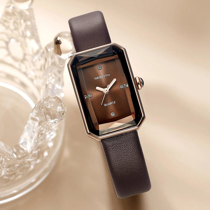 Timeless Metal Alloy Wristwatch 1