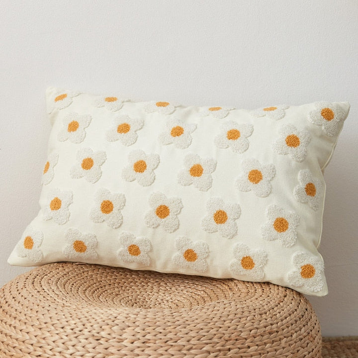 Whimsical Cotton Daisy Pillow Cover 0